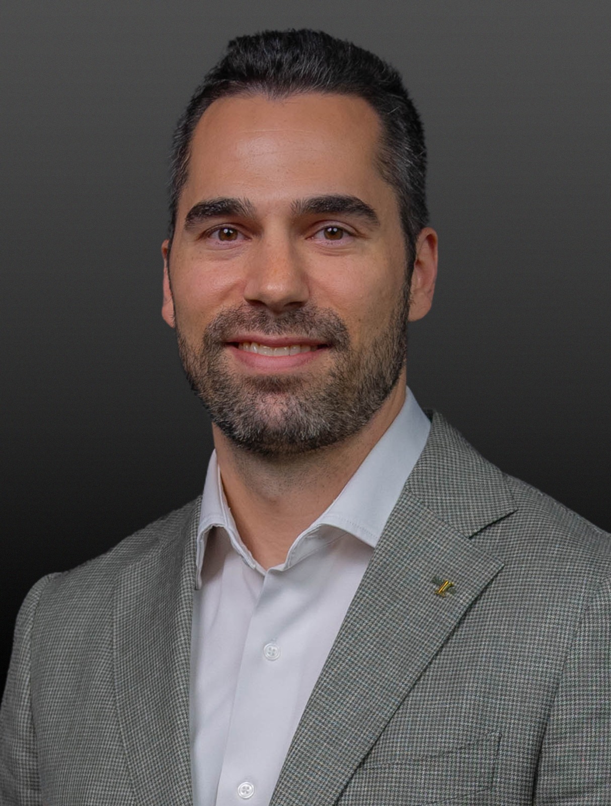 Clay Mertes Headshot